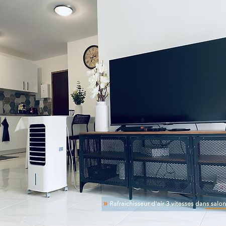 Appartement Parisien Neuf, Moderne Avec Une Grande Salon, 2 Chambres, 4 Lits, Parking Gratuit, 15Min De Paris Et 13 Min Aeroport Orly Витри сюр Сен Екстериор снимка